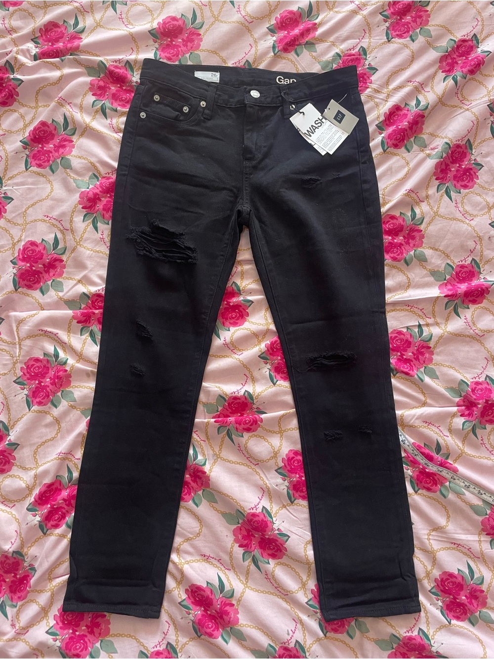 NWT GAP Black Distressed Skinny Jeans for Women - Ripped Stretch Denim